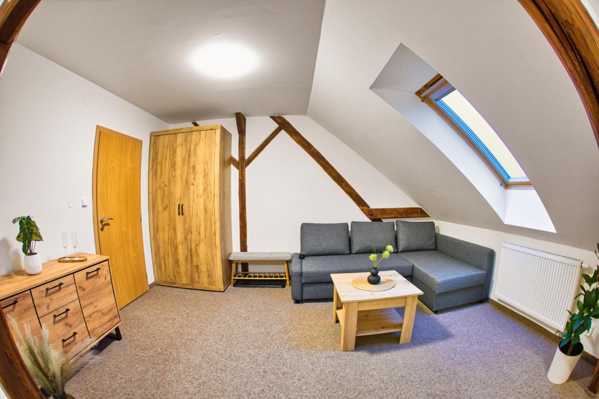 Hotel A Restaurace Ruze Podborany Luaran gambar