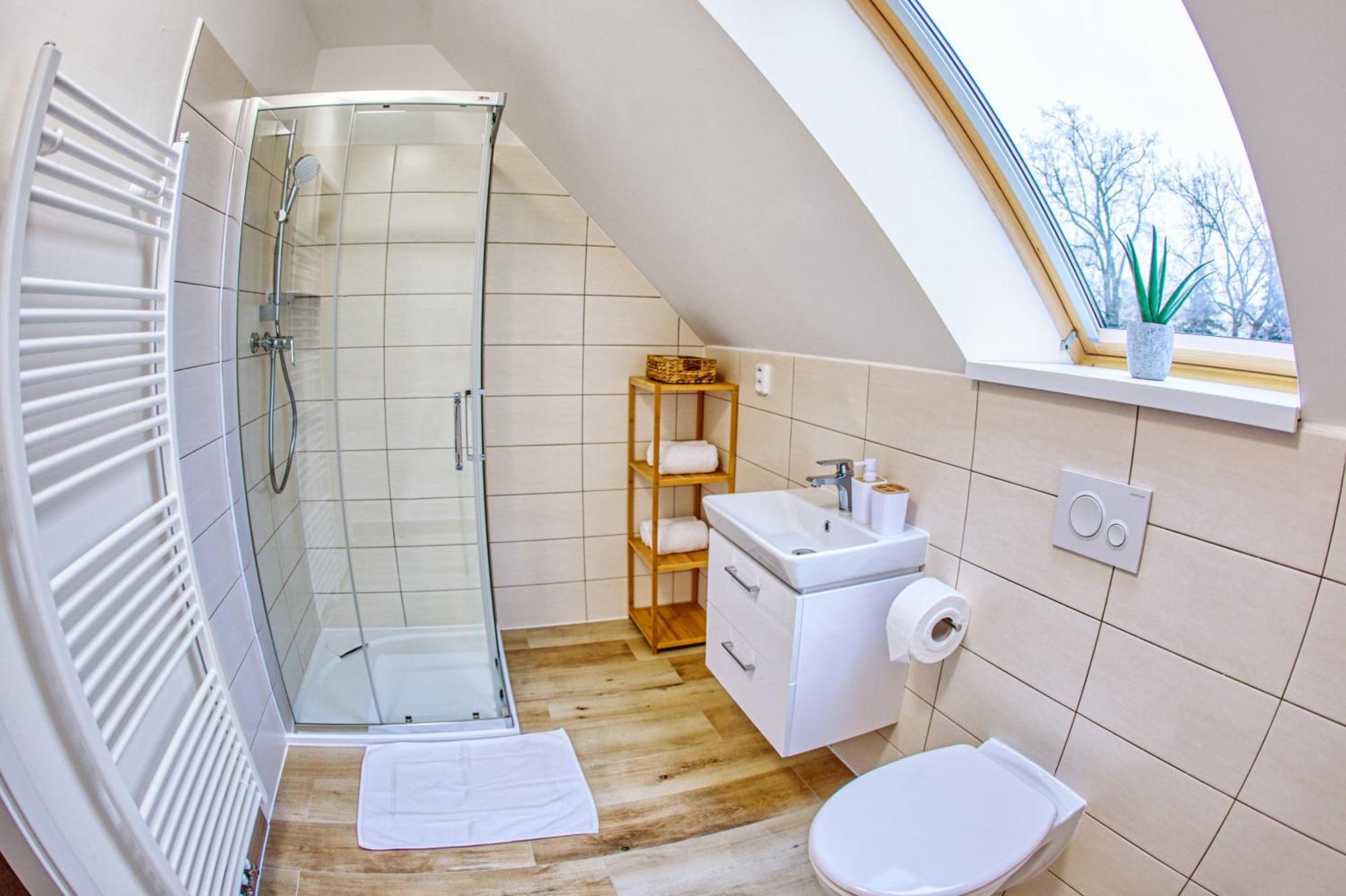 Hotel A Restaurace Ruze Podborany Luaran gambar